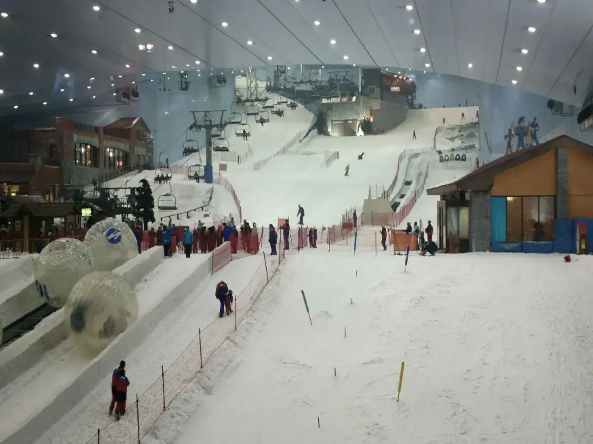 Ski Dubai Tickets Gallery Image